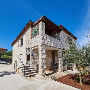 Red Karmenita Umag