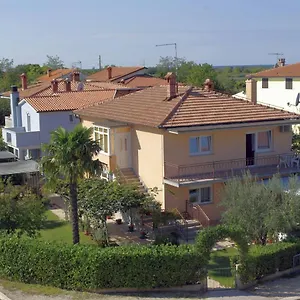 & Barbara Umag