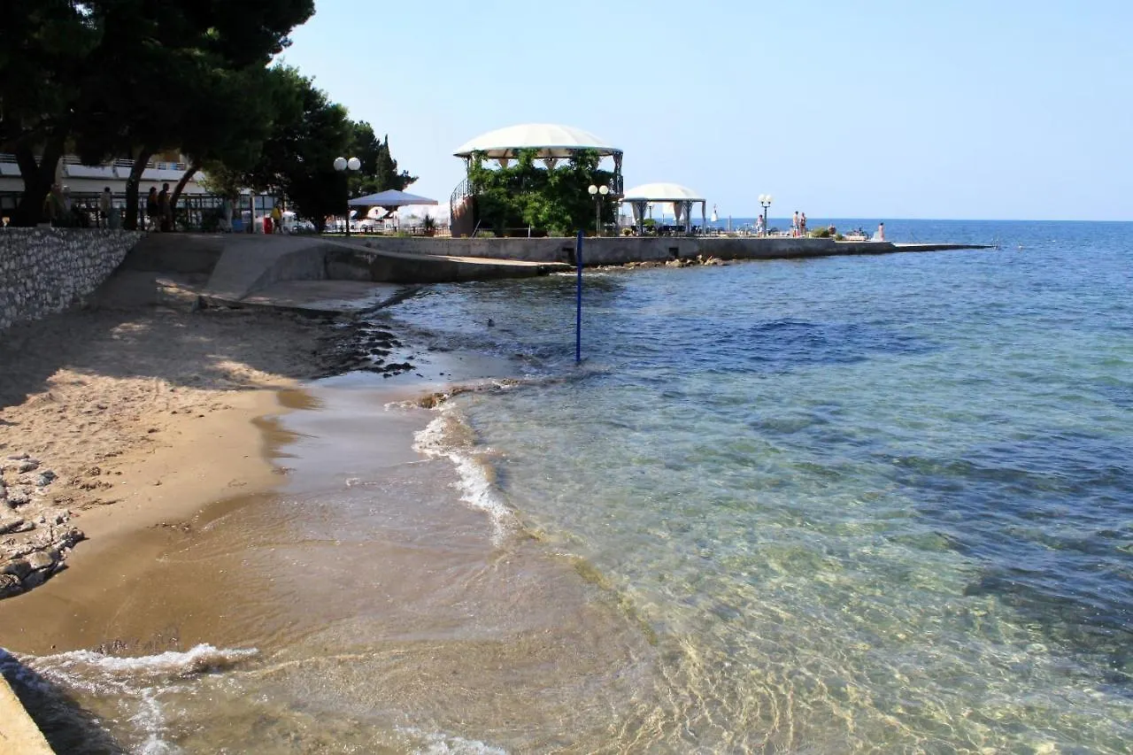 Studio Umag 7126A 0*,